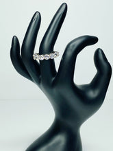 Load image into Gallery viewer, THE &quot;WHITE&quot; SOLITAIRE
