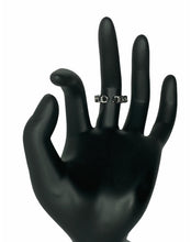 Load image into Gallery viewer, SNEAKY “SILVER” LINK RING
