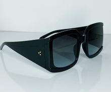 Load image into Gallery viewer, RICH AUNTEE “BLACK CLEAR TINT” SUNNIES
