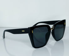 Load image into Gallery viewer, LA BELLA “BLACK” SUNNIES
