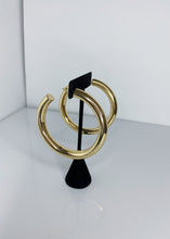 Load image into Gallery viewer, SHE THICC “C” HOOP EARRINGS
